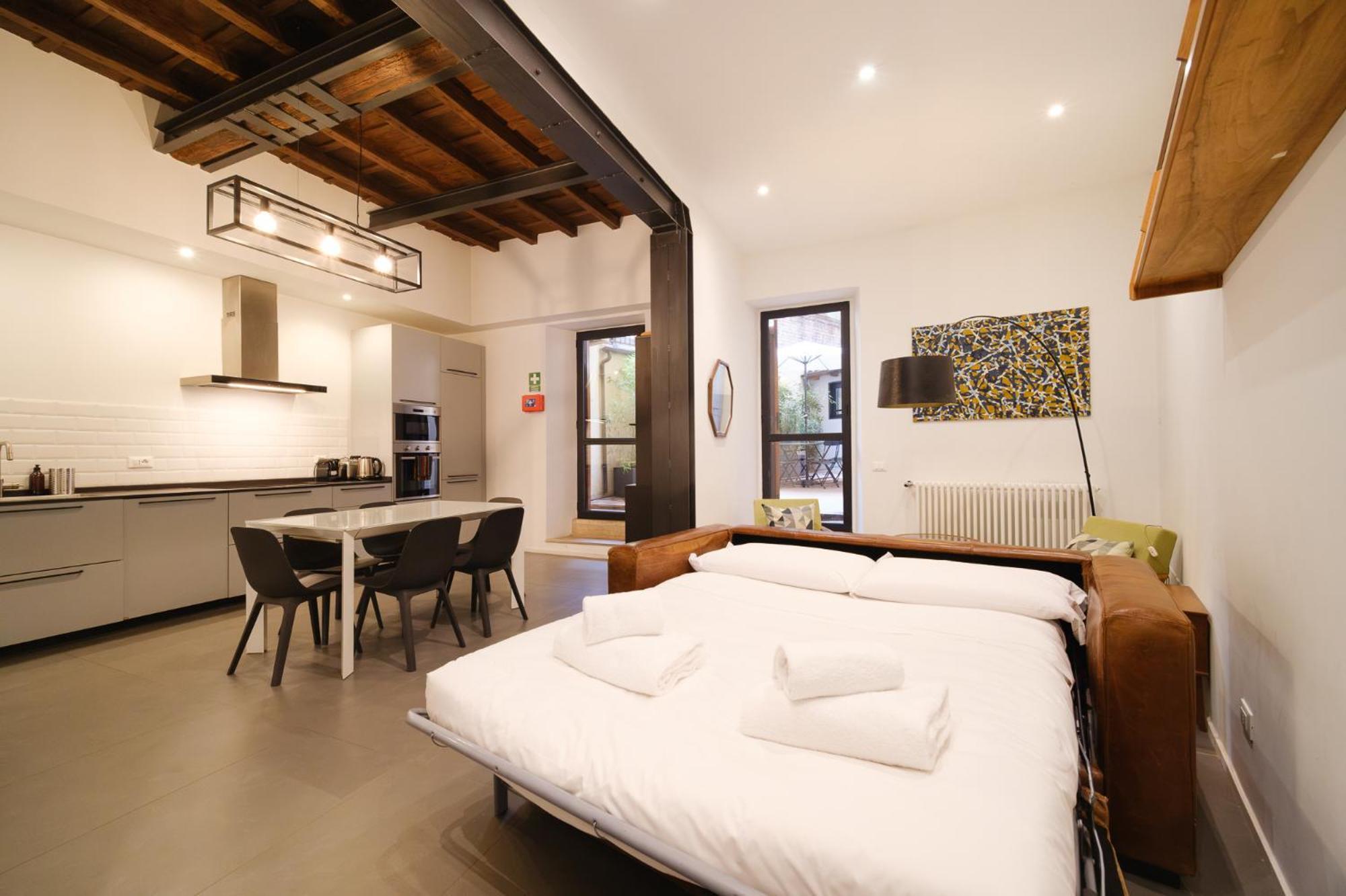 Golden House Buddyrent Roma