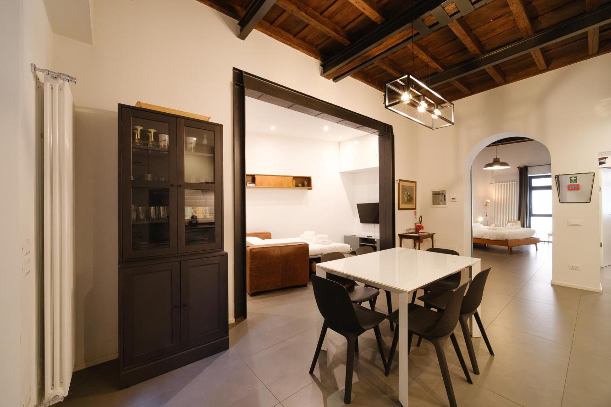 Golden House Buddyrent Roma